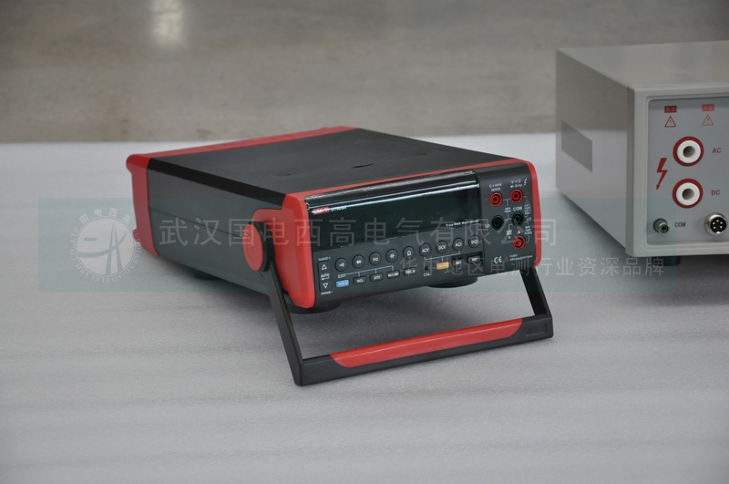 屏蔽服屏蔽效率試驗(yàn)成套裝置電壓測(cè)量?jī)x